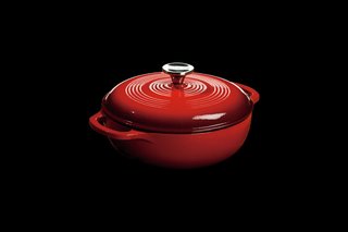 ENAMEL DUTCH OVEN 3 QT RED