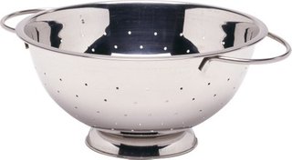 [HEN 535103] COLANDER S/S 9-1/2"